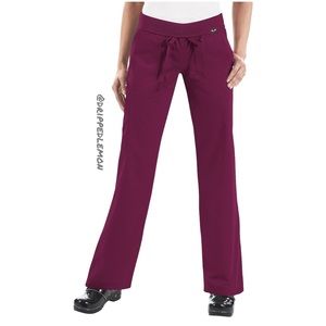 Koi Morgan Yoga Style Scrub Pant Wine Women’s Large Tall NWT Cargo Pocket